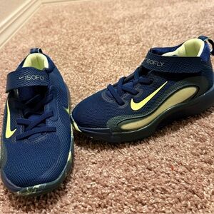 Nike Kids Navy and Lime Sneakers